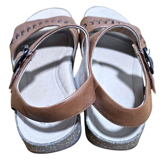 Clarks Unstructured Un Perri Way Flat Sandals Dark Tan Leather Women's Size 9 - Picture 3 of 5